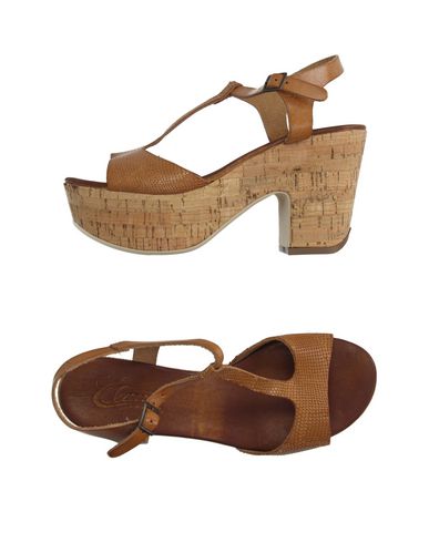 Сандалии CLANTO