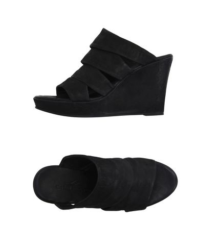 Сандалии  - Черный цвет