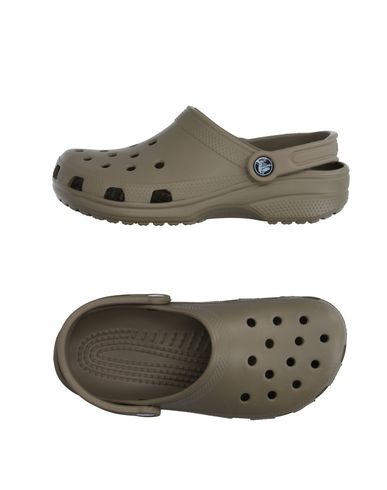 Сандалии CROCS