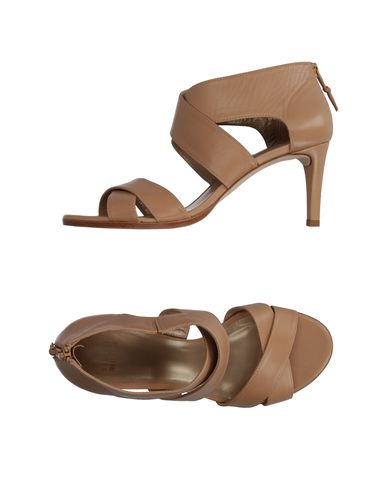 Сандалии STUART WEITZMAN