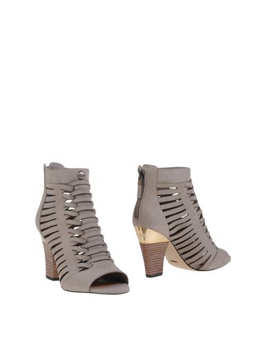 Сапоги GUESS