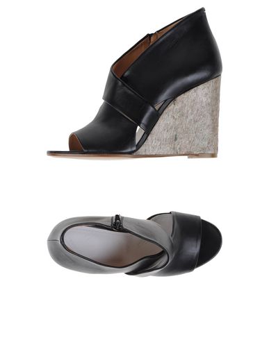Сандалии MAISON MARGIELA 22