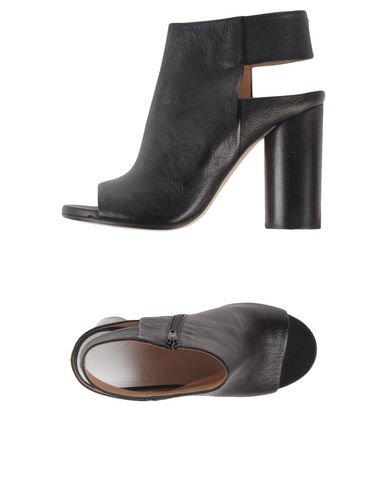 Сандалии MAISON MARGIELA 22