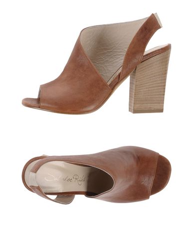 Сандалии  - Коричневый цвет