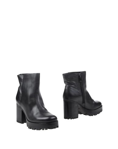 Сапоги SCHUTZ