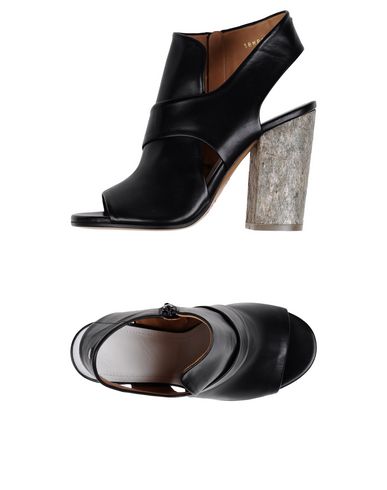Сандалии MAISON MARGIELA 22