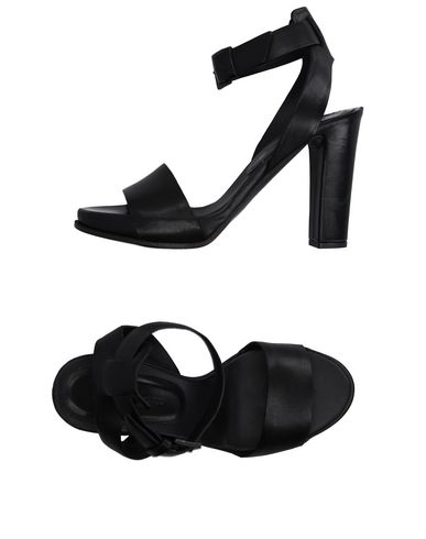 Сандалии ROBERTO DEL CARLO