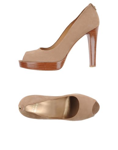 Туфли STUART WEITZMAN