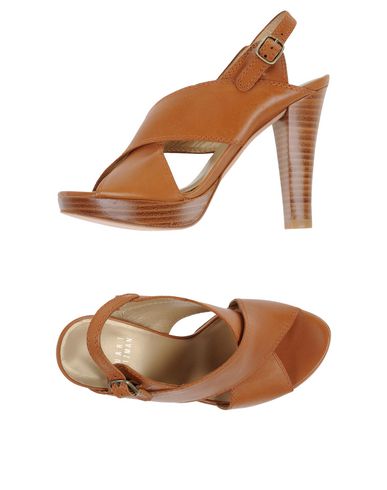 Сандалии STUART WEITZMAN