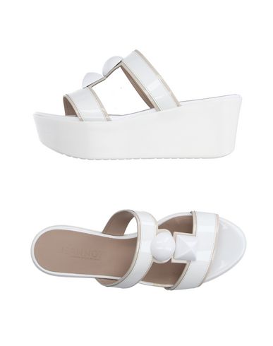 Сандалии JEANNOT