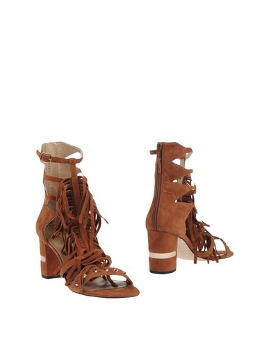 Сандалии STUART WEITZMAN
