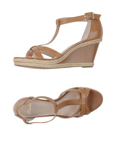 Сандалии CLARKS