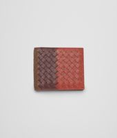 Bottega Veneta® PORTEMONNAIE AUS CLUB FUMÉ INTRECCIATO BURNT RED, AUBERGINE UND EDOARDO Bottega Veneta® PORTEMONNAIE AUS CLUB FUMÉ INTRECCIATO BURNT RED, AUBERGINE UND EDOARDO