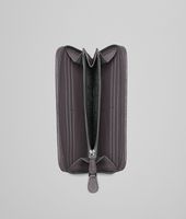 Bottega Veneta® SIGNAL BLUE MEDIUM GREY INTRECCIATO
MADRAS HERITAGE
ZIP AROUND WALLET Bottega Veneta® SIGNAL BLUE MEDIUM GREY INTRECCIATO
MADRAS HERITAGE
ZIP AROUND WALLET