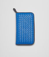 Bottega Veneta® SIGNAL BLUE MEDIUM GREY INTRECCIATO
MADRAS HERITAGE
ZIP AROUND WALLET Bottega Veneta® SIGNAL BLUE MEDIUM GREY INTRECCIATO
MADRAS HERITAGE
ZIP AROUND WALLET