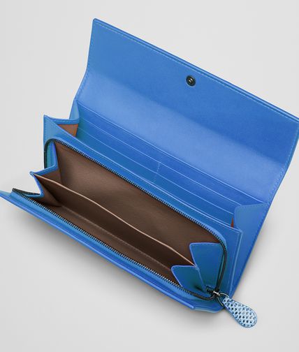 BOTTEGA VENETA - Signal Blue Intrecciato Ayers Livrea Continental Wallet