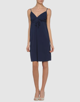Appartamento 50 Short Dresses - Item 34183930