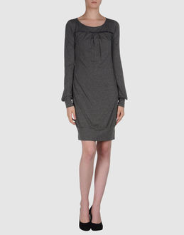Who s Who - Robes - Robes courtes