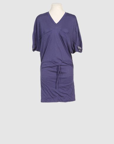 ZOOM OHNE TITEL - Short dress