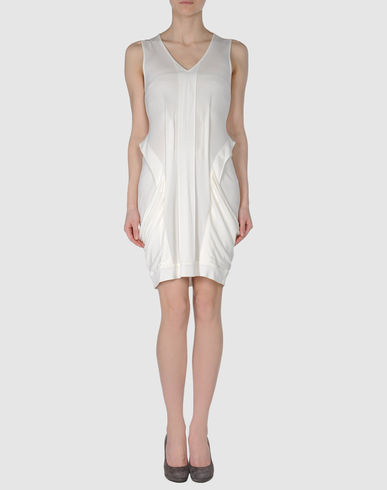 ZOOM OHNE TITEL - Short dress