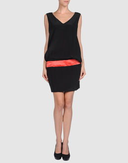 SHI 4 - VESTITI - Vestiti corti - su YOOX.COM