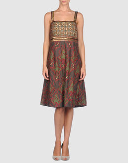 INDIVIDUAL - VESTITI - Vestiti corti - su YOOX.COM
