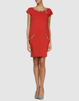 LOVE MOSCHINO - VESTITI - Vestiti corti - su YOOX.COM