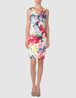 LOVE MOSCHINO - VESTITI - Vestiti corti - su YOOX.COM