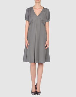 57 T - VESTITI - Vestiti corti - su YOOX.COM