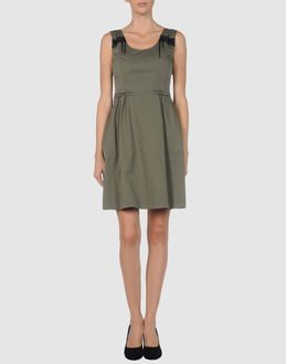 MCQ - VESTITI - Vestiti corti - su YOOX.COM