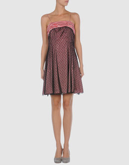 BEA YUK MUI - VESTITI - Vestiti corti - su YOOX.COM
