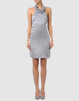 57 T - VESTITI - Vestiti corti - su YOOX.COM
