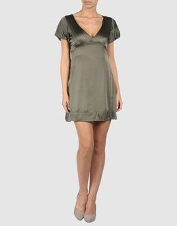 WISCH - VESTITI - Vestiti corti - su YOOX.COM