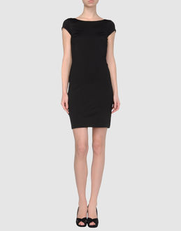 FISICO-CRISTINA FERRARI - VESTITI - Vestiti corti - su YOOX.COM
