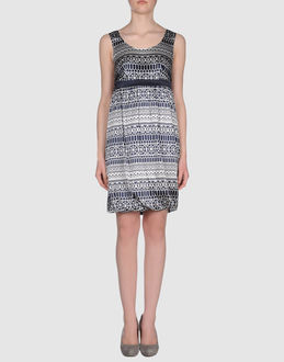 BGN - VESTITI - Vestiti corti - su YOOX.COM