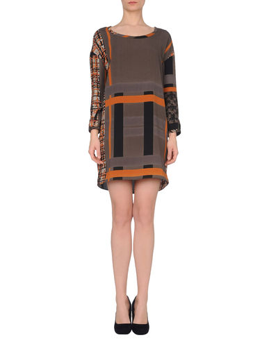 ZOOM ADELE FADO - Short dress