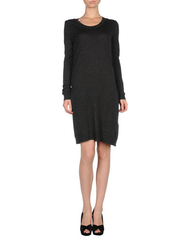 ZOOM CLOSED - Short dress