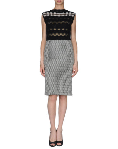 ZOOM RUE DU MAIL - Short dress