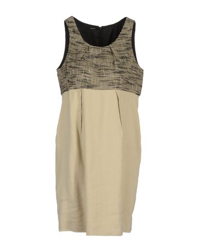 ZOOM CARACTERE - Short dress
