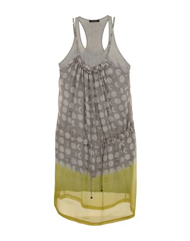 ZOOM CARACTERE - Short dress