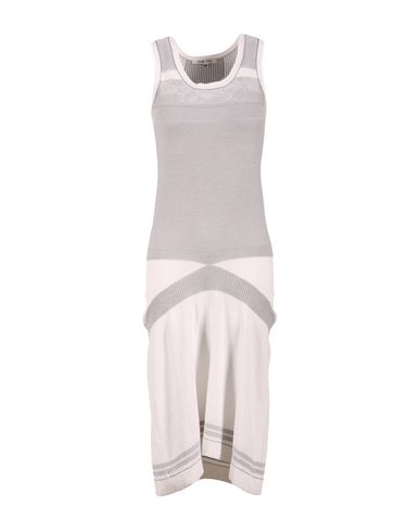ZOOM OHNE TITEL - Knee-length dress