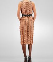 Bottega Veneta® Kleid aus leichter Seide mit bestickten Blumen und Nietenbesatz Bottega Veneta® Kleid aus leichter Seide mit bestickten Blumen und Nietenbesatz