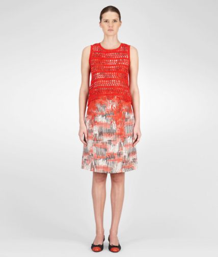 BOTTEGA VENETA - Abito Petale e New Red in Seta con Stampa Graphic Fence