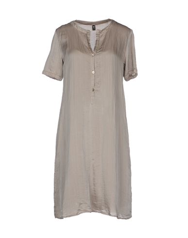 ZOOM EUROPEAN CULTURE - Knee-length dress