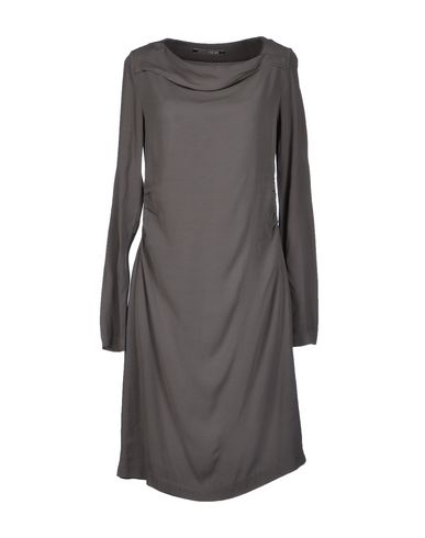 ZOOM EUROPEAN CULTURE - Knee-length dress