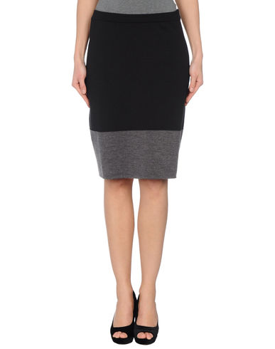 ZOOM CLIPS - Knee length skirt