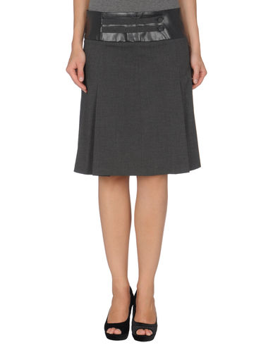 ZOOM EXE - Knee length skirt