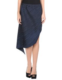 ISSEY MIYAKE - 3/4 length skirt