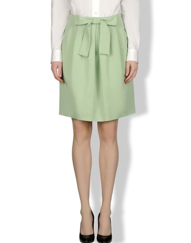 Moschino, Knielanger Rock