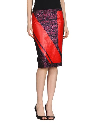 ZOOM N° 21 - Knee length skirt